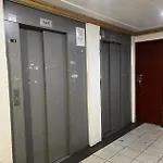 Neves - Location: Ensoleille Pour 4 Personnes Dans Un Quartier Anime Apartamento *