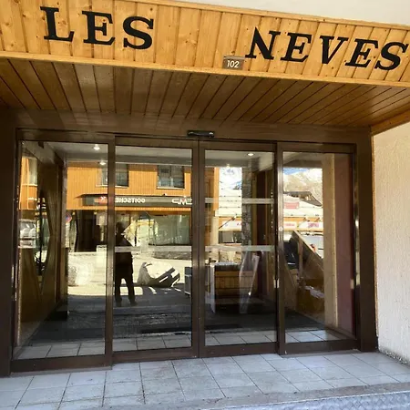 Apartament Neves - Location: Ensoleille Pour 4 Personnes Dans Un Quartier Anime *