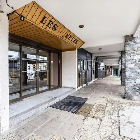 Neves - Location: Ensoleille Pour 4 Personnes Dans Un Quartier Anime 아파트 발토랑스
