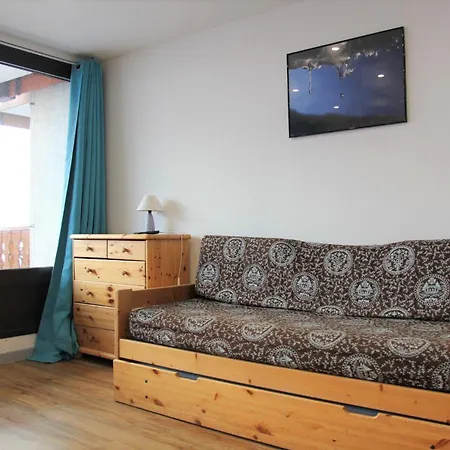 Neves - Location: Ensoleille Pour 4 Personnes Dans Un Quartier Anime アパート *