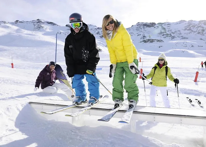 Résidence Neves - Location: Ensoleillé Pour 4 Personnes Dans Un Quartier Animé Appartement