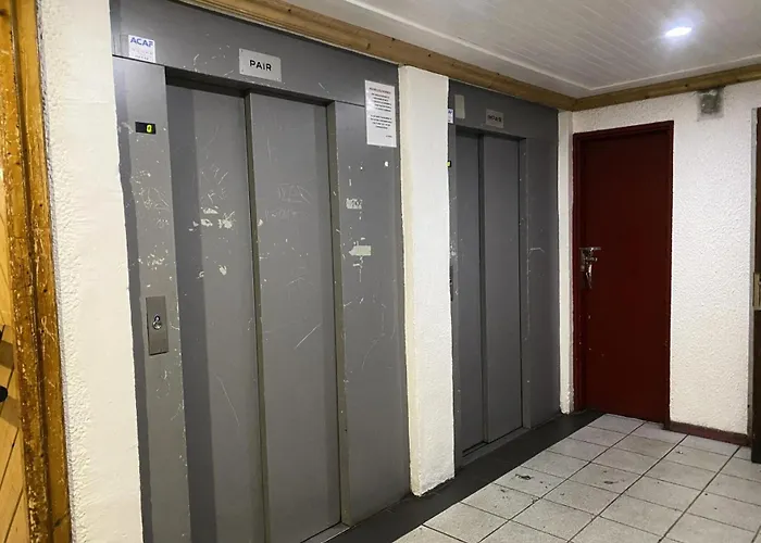 Résidence Neves - Location: Ensoleillé Pour 4 Personnes Dans Un Quartier Animé Appartement *